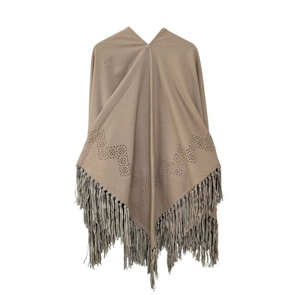 100% Cashmere Beige Poncho Wrap Fringe Trim Eyelet Design OS Made in Italy - Picture 3 of 10